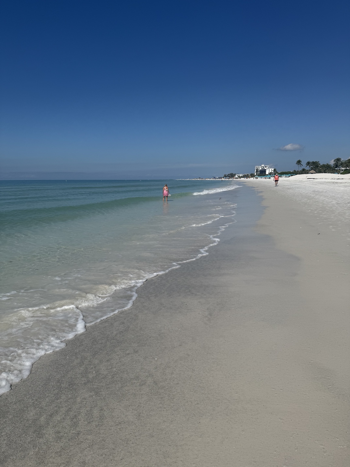 White sand and turquoise water at Lido Beach